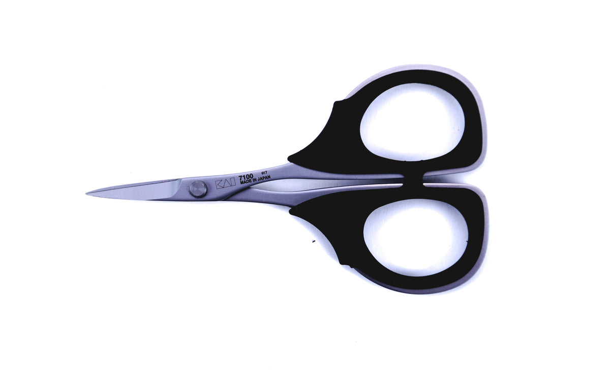 Kai 7100: 4 inch Professional Scissors