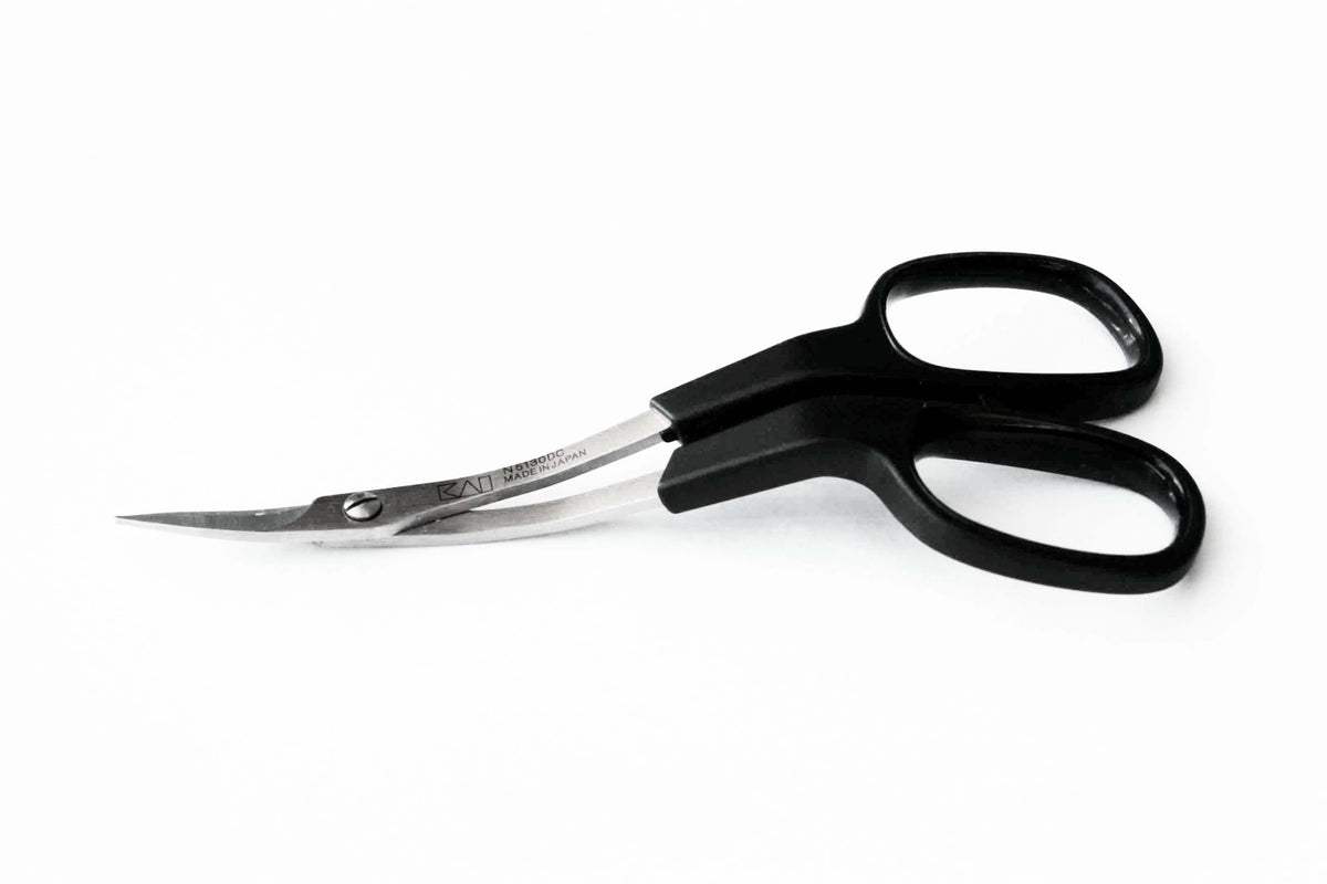 Kai 5130: 5-inch Double Curve Embroidery Scissors